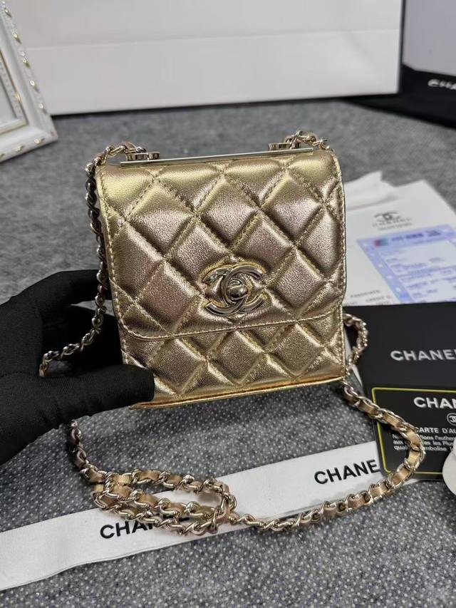 Clearance Price. Original Ohanel coin purse, shoulder/crossbody style, metal ta