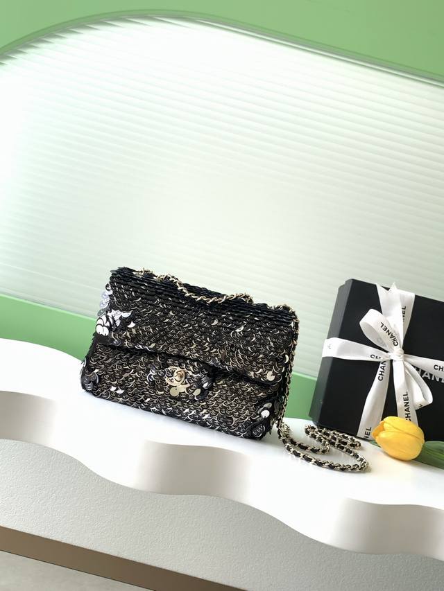 26C Cf Super sparkly with double C sequins and beads for autumn and winter filte