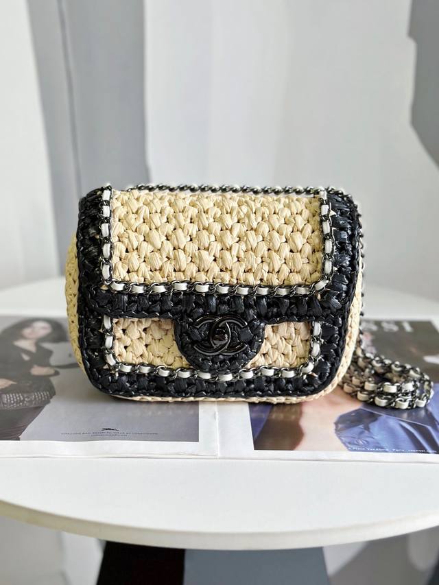 Top-quality original 24C early spring handmade woven bag. Size: 18 cm. Fits a ph