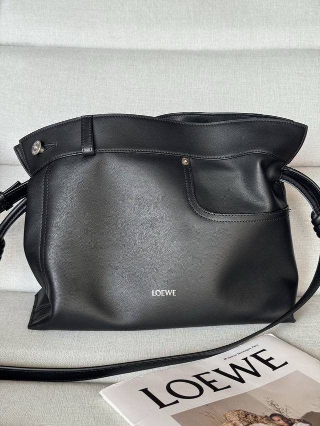 Original Leather Black Model 33703 Flamenco Handbag is a soft and plush bag with