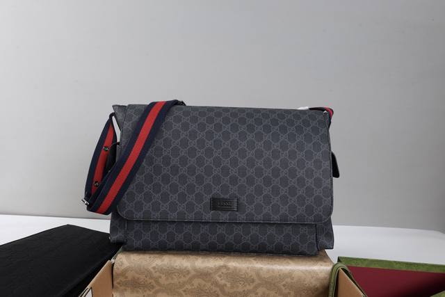 Price. Top-quality original leather, top-tier original single item with complet