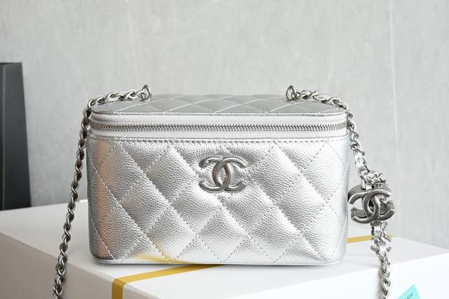 Platinum Edition Authentic Packaging as shown in the picture. Double-buckle lon