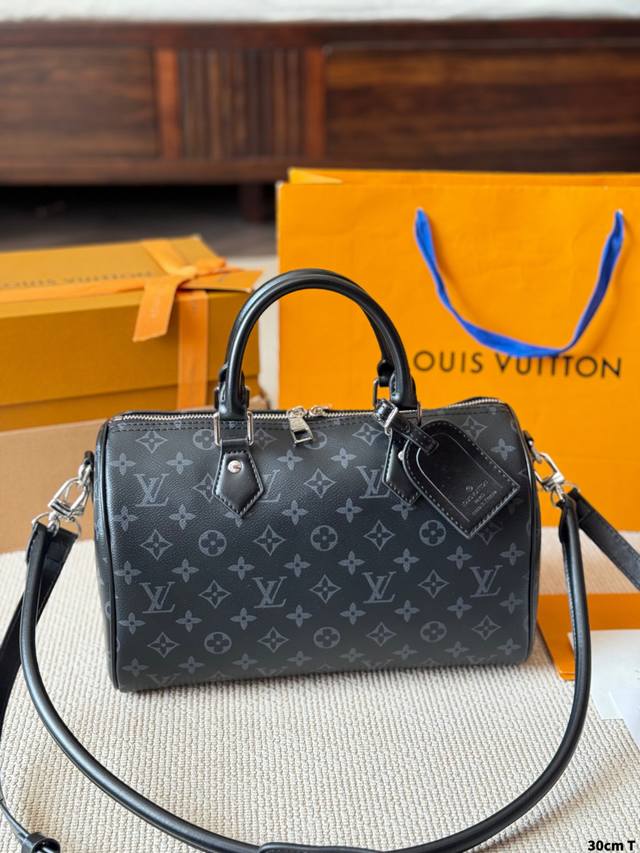 Lv Monogram Eclipse Speedy 30 The Lv Monogram Eclipse Speedy 30 features classic