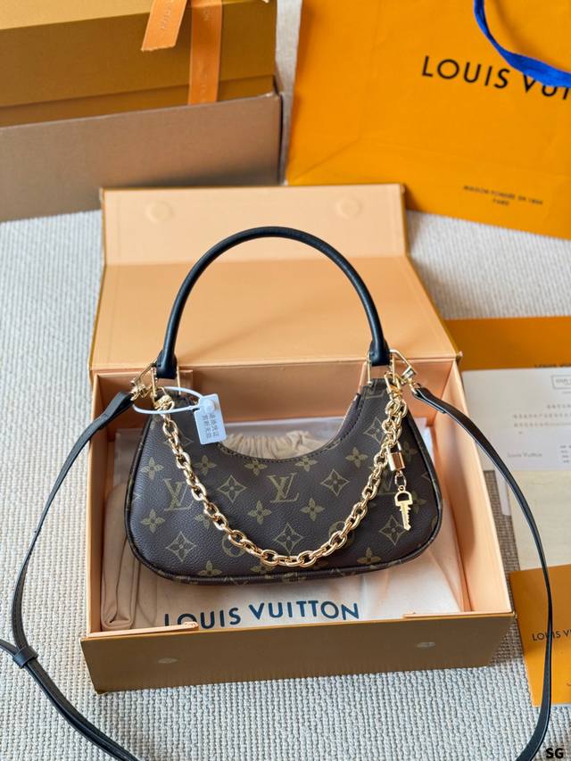 Leather Version Louis Vuitton Catchy Small Handbag. The Catchy small handbag fe