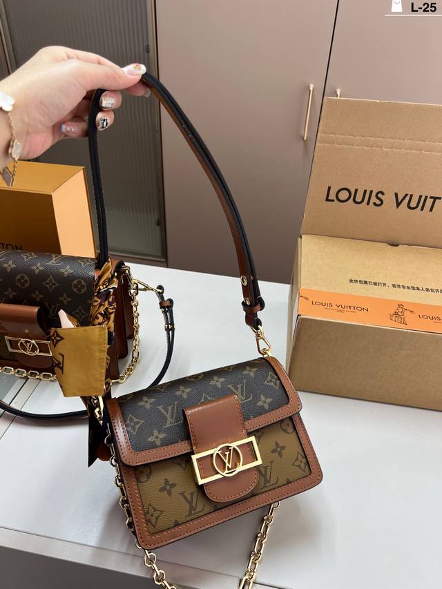 Little Lv Daphne is the most lovable! Whether it's casual wear or formal wear, i