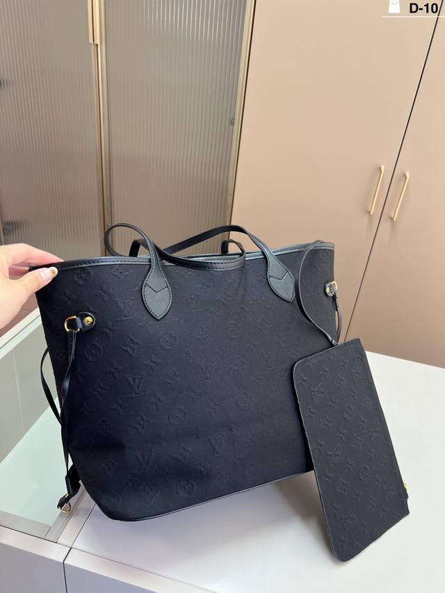 New LV Shopping Bag This super popular tote bag is perfect for daily commutes an