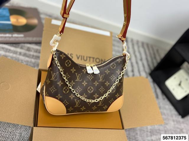 Full packaging LV croissant bag Unlocks multiple carrying methods, so practical