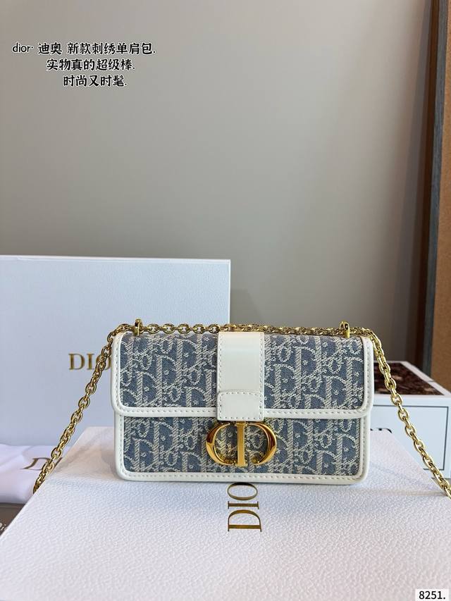 Comes with gift box. Dior Montaigne bag. Square design, vintage feel. Navy blue