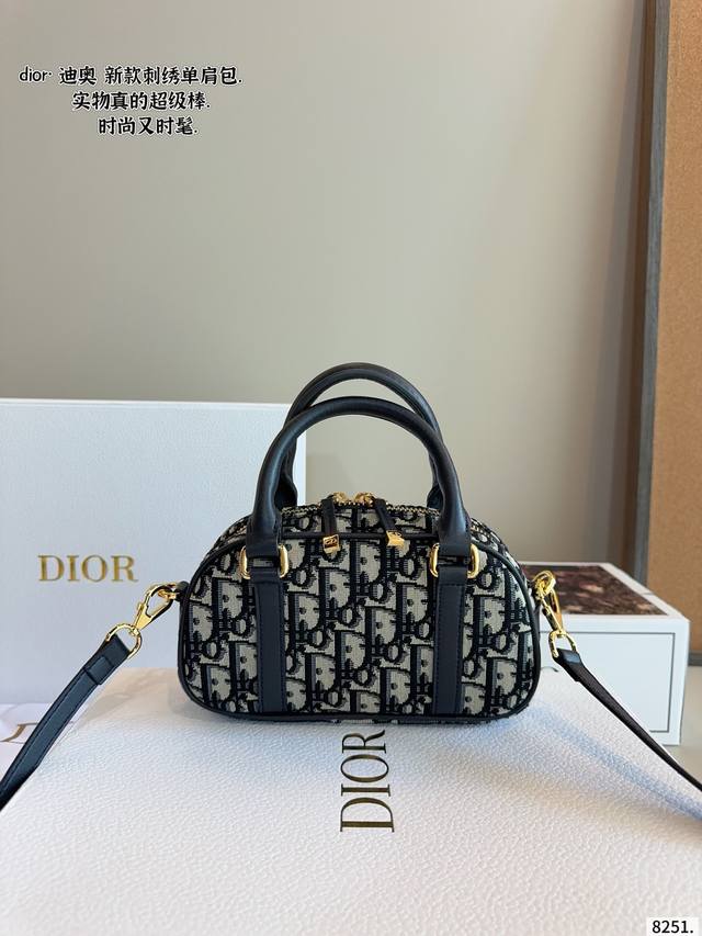 Comes with gift box. Dior Groove Boston Pillow Bag. New Arrival! Boston handbag
