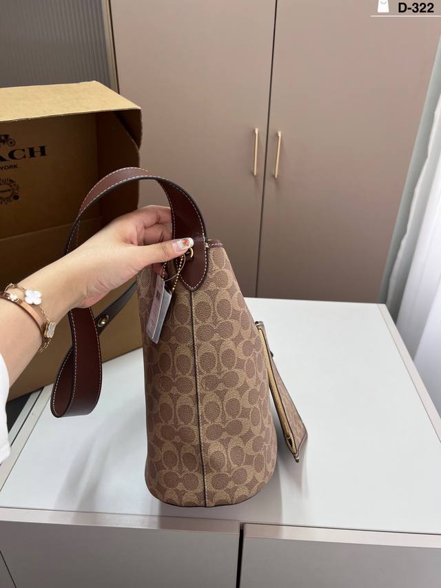 Coach Bleecker Bucket Bag 9 Coach's new Bleecker bag, simplifying complexity to