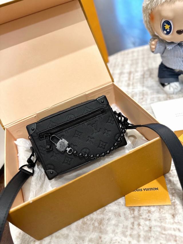 Official double box packaging LV limited edition square box bag, the best-lookin