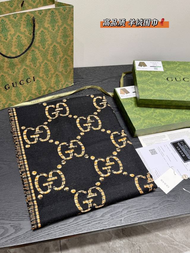 Comes with box Pure cashmere high quality Size: 45*190Cm It's getting colder! Y