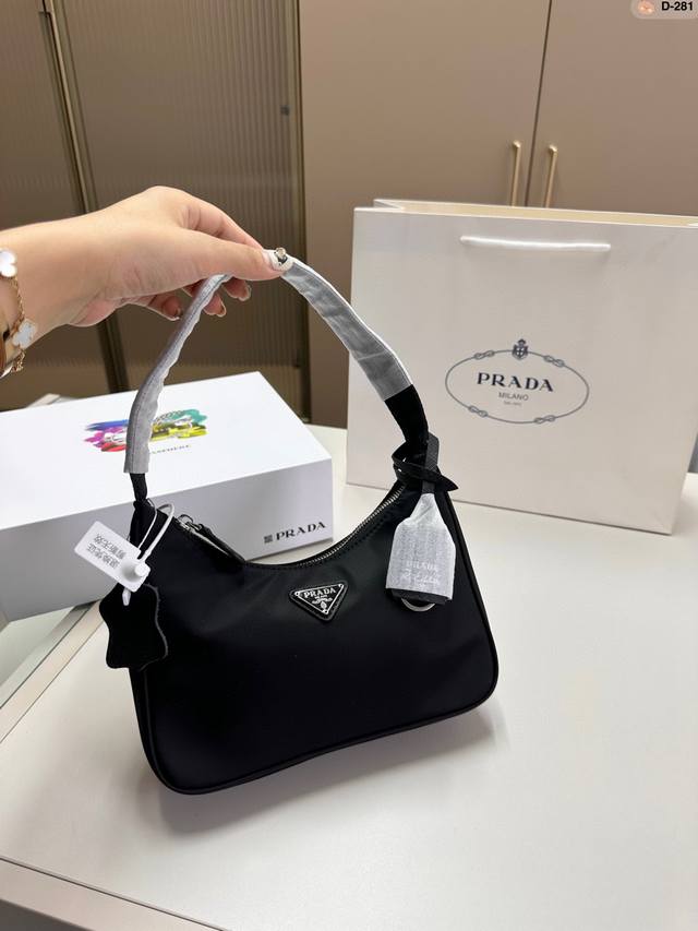 Prada Hobo Nylon Underarm Bag Seeing the actual product, it's truly perfect! Th