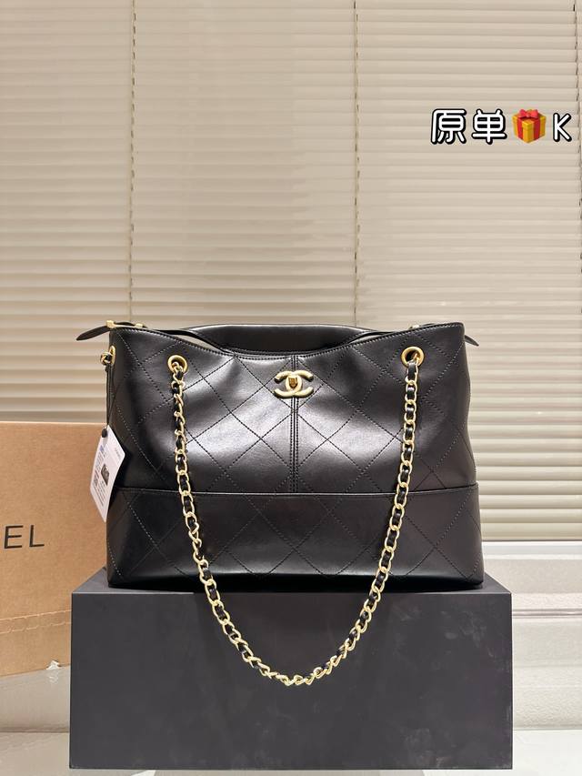 Replica Chanel | M