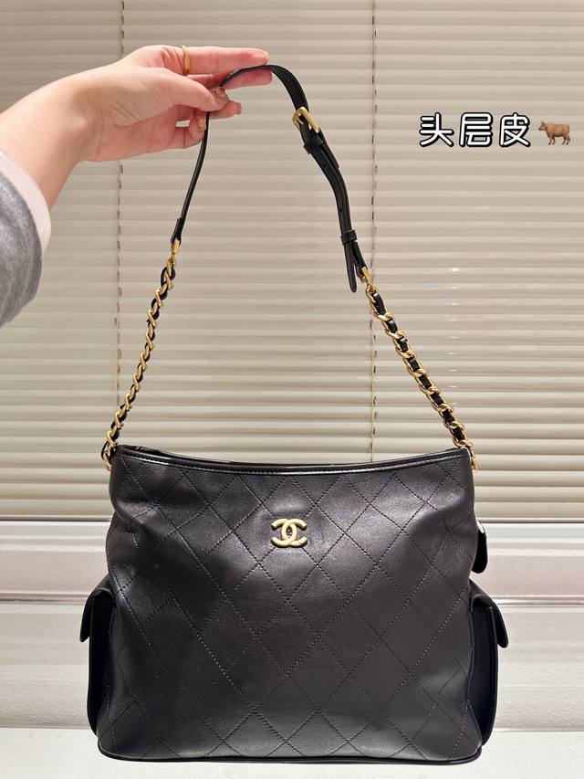 Replica Chanel Hippie Bucket Bag in Lambskin. This Chanel Hippie Bucket Bag feat