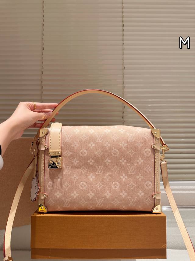 Large Max Reissue Size: 31*21Cm Super Time-Traveling Hot Selling Large Size Supe