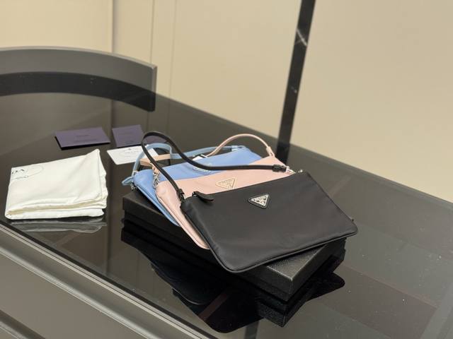 Comes with box Size: 28*18Cm Prada men's clutch Just the right size Great for c