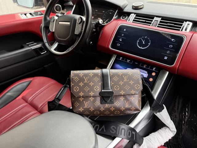 High-end Louis Vuitton S-Cape shoulder bag (M46794), featuring an adjustable sh