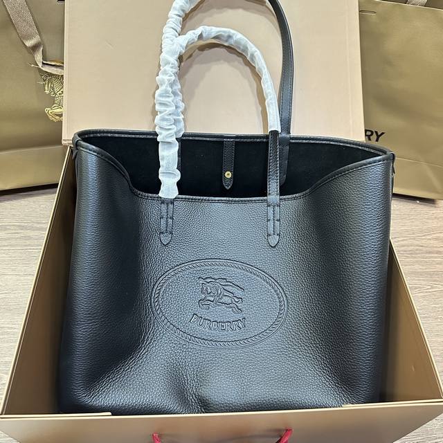 Original factory leather Highlands tote bag. Real photos of the original leathe