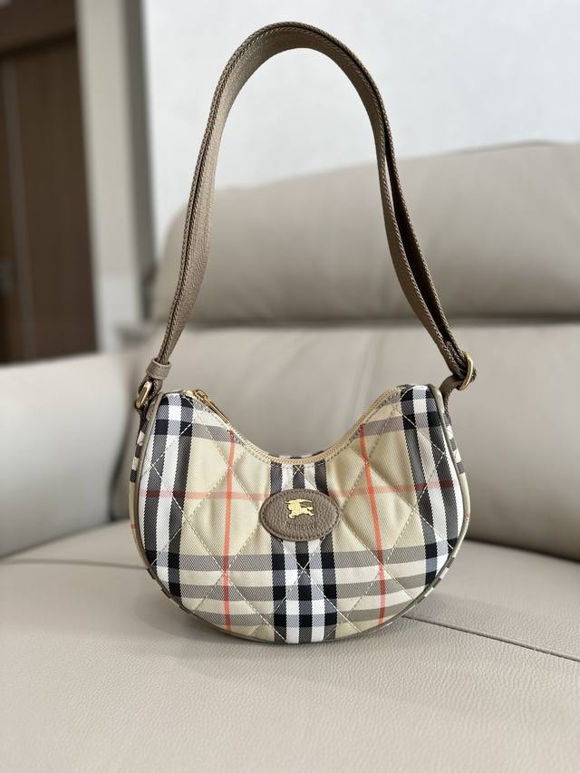 Top-tier original leather Burberry Horseshoe crossbody bag, inspired by the eleg