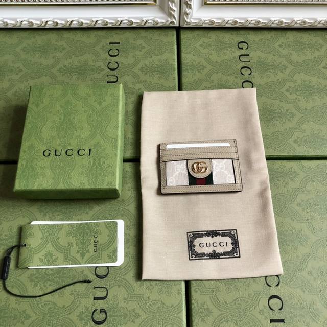 Top-tier quality original G brand item, real product photos! The G logo, first u