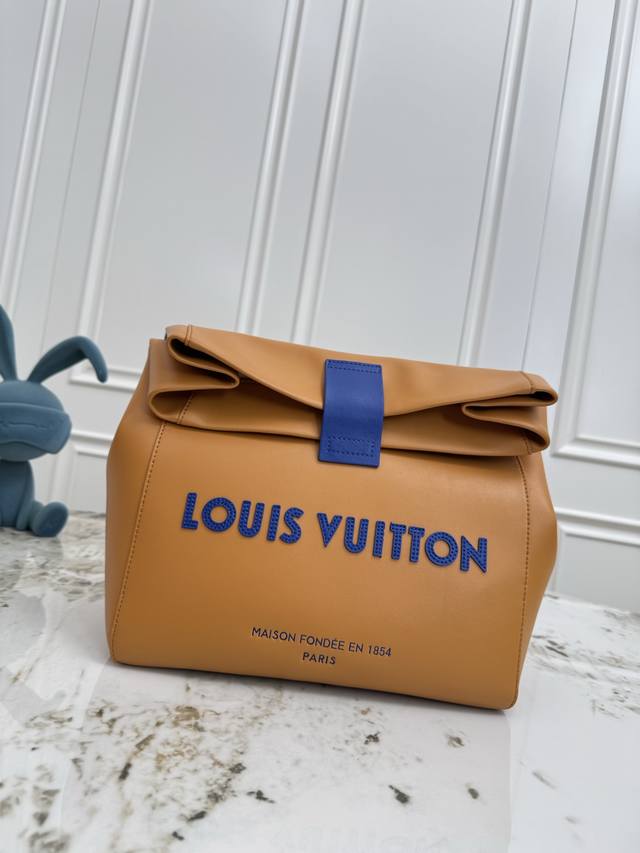 M24578 Top-tier original 163 chip Sandwich handbag. Made of supple cowhide leath