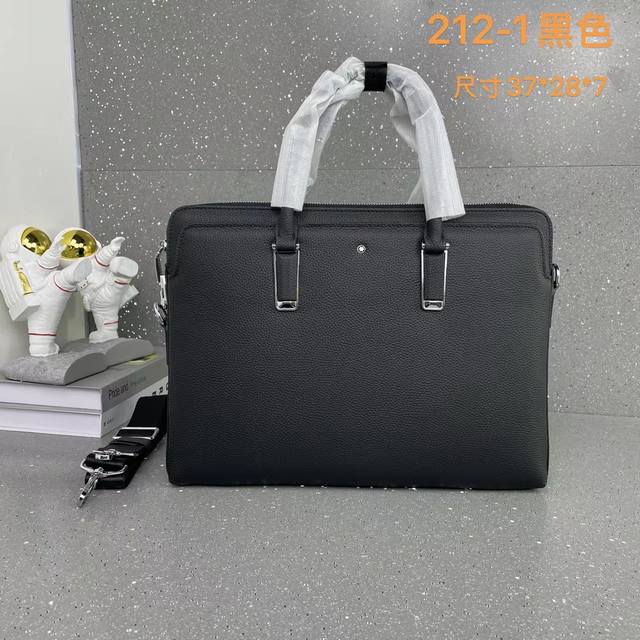 Original Authentic New Arrival: High-end men's casual briefcase, same style as