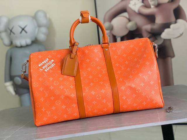 M26865 Orange 163C01 Dynamic Chip 2026 Early Spring Men's Bag Crossbody Handbag