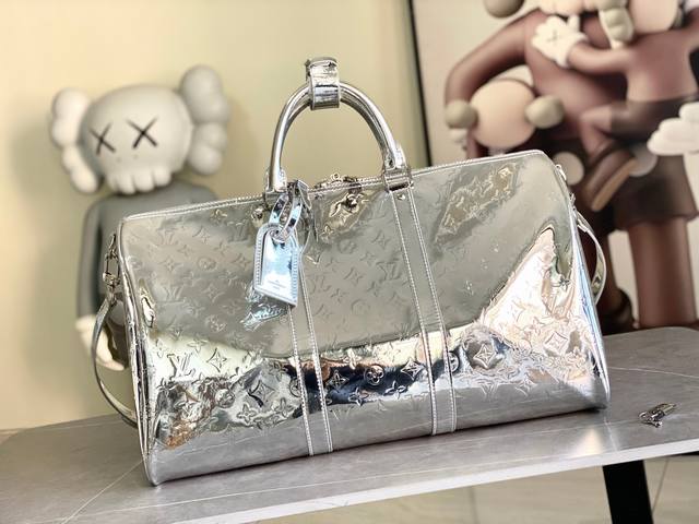M26766 Silver 163C01 Dynamic Chip 2026 Early Spring Men's Bag Crossbody Handbag