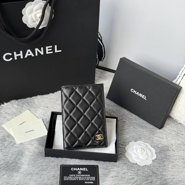 Top-quality original Chanel classic passport holder. A must-have for travelers!