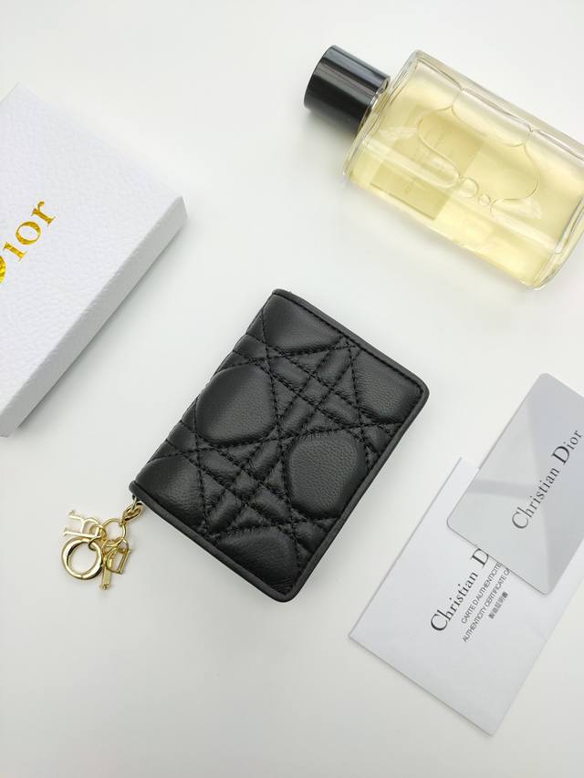 Dior Flip Card Holder S0011. Meticulously crafted from full lambskin inside and