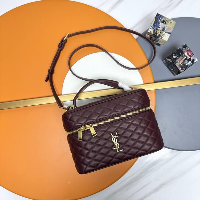 Original Leather, Premium Supply 's Latest Hot-Selling Giant Cosmetic Bag, a la