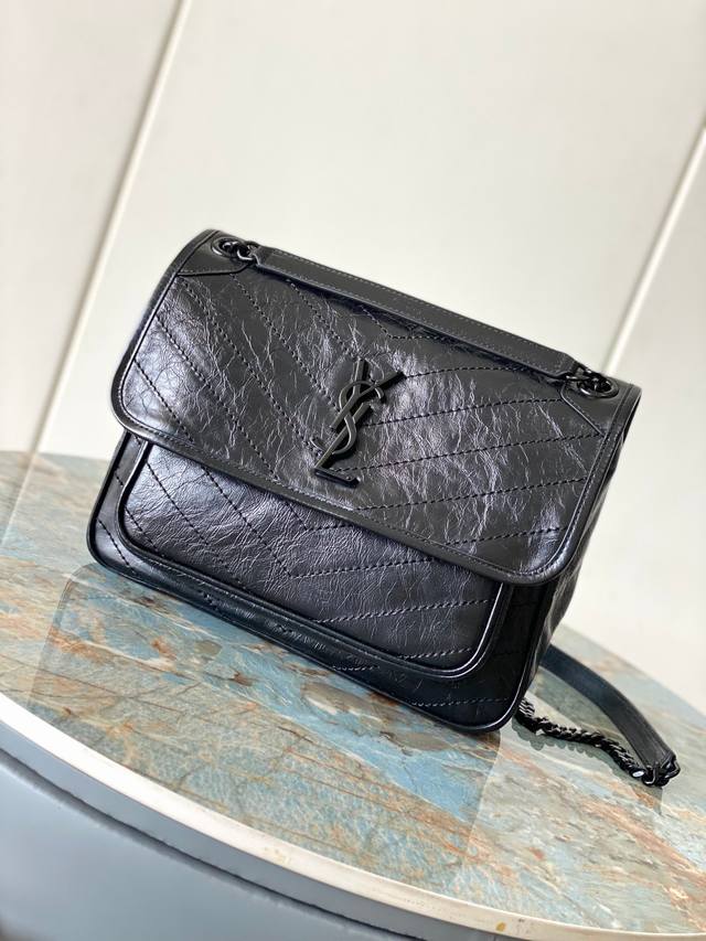 Top-quality original leather, oil-waxed black leather, . Popular Niki style