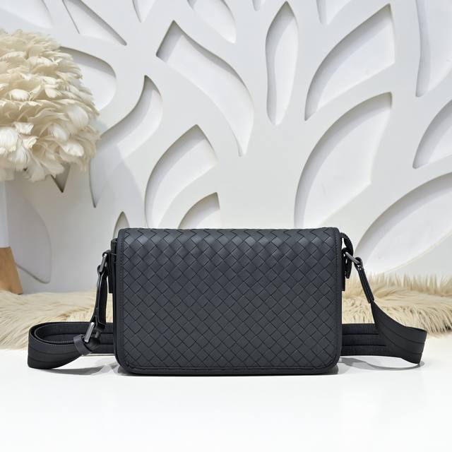 Top-tier version Bv - Latest men's crossbody/shoulder bag, original quality, sa