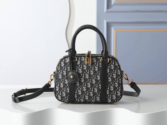 Item No. 1340 Medium Bowling Bag is meticulously crafted from materials such as