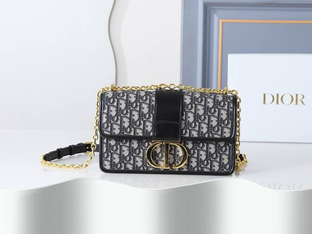 Style No. M9208, blue printed fabric, this chain bag features a flap closure wi