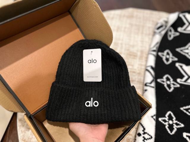 High-quality original tag Alo beanie/knit hat I would call it a divine hat, abs