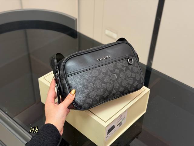 Comes with box Size: 23*15Cm Coach camera bag, Satisfactory capacity! Extremely