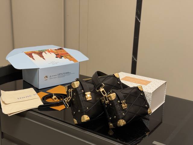 Folding Box Airplane Box Size: 23*16Cm 18*12Cm Super Time-Flying Hot Item LV's