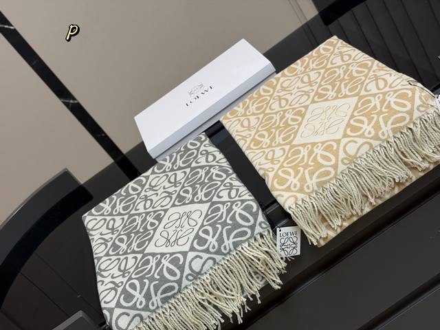 Box included Size: 45*190Cm It's getting colder! A scarf is really needed at ni