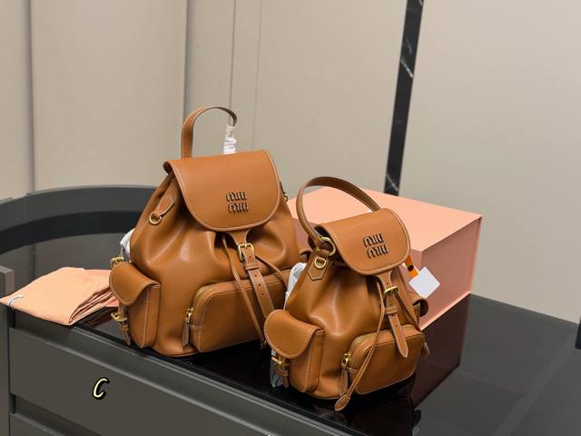 Comes with full packaging Size: 25.27cm 18.20cm Another exceptionally beautiful