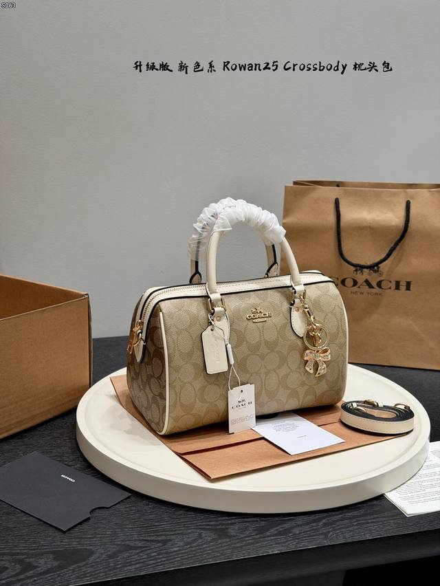 Gift Box Upgraded Version! With Charm! Size: 25*16cm Coach Boston Pillow Bag Ha