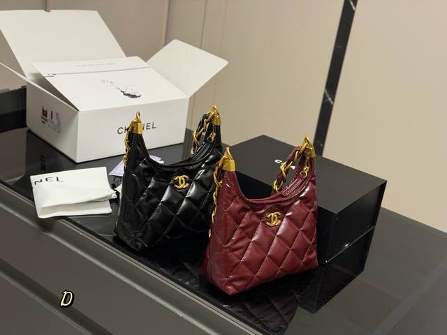 Comes with a folding box/airplane box Chanel 24A Hobo Chunky Chain Shoulder Bag