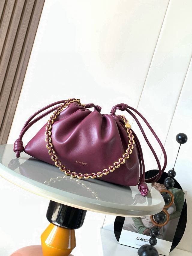 Celebrity-endorsed Soft Nappa Lamb Leather Flamenco Purse Clutch Bag. The Flame