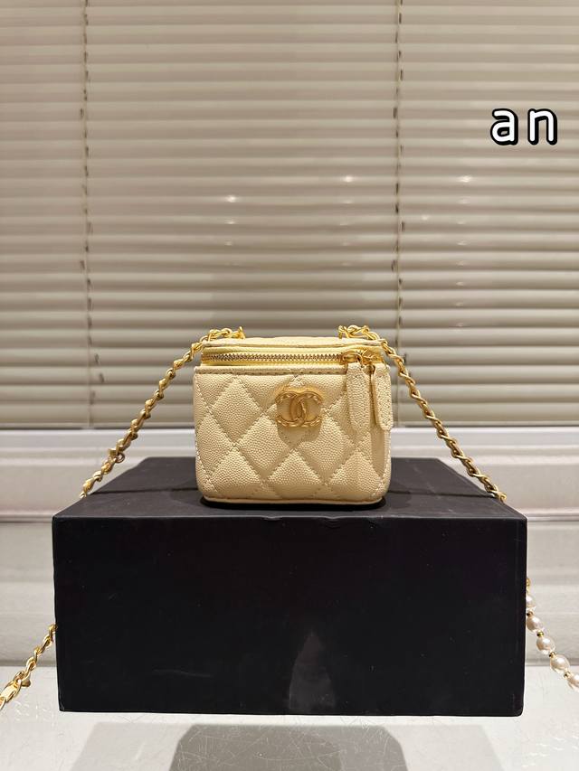 pearl chain Size: 10.9Cm High-quality packaging Chanel's new lipstick bag Small